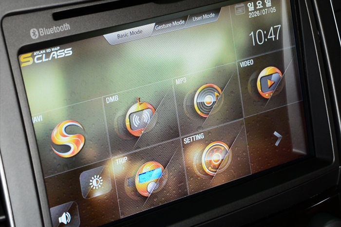 쌍용자동차 투리스모 고해상도 멀티미디어 내비게이션 S-클라스 장착리뷰 다양하게 적용되는 하드웨어들